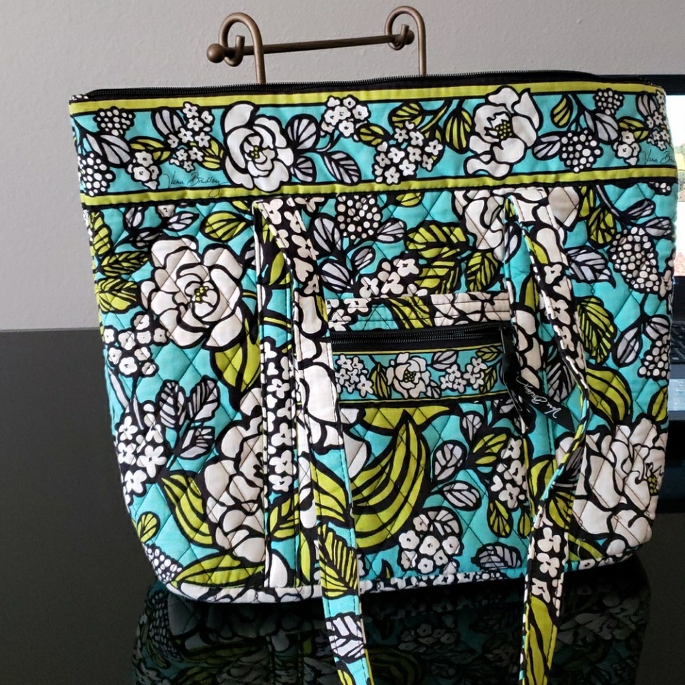 Used vera Bradley tote